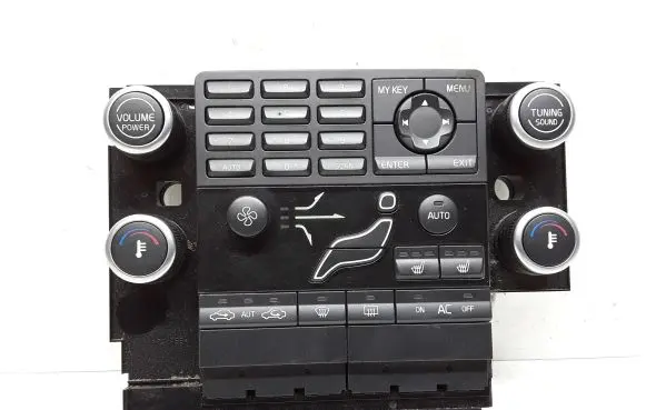Volvo V70 Climate control unit 30782909
