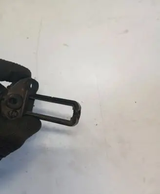 Volvo XC90 Hand brake release handle 8671540