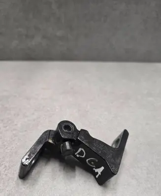 Audi A6 S6 C7 4G Rear door lower hinge 4G0831402A