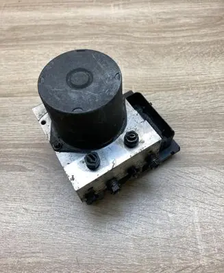 BMW 5 E60 E61 ABS Pump 6769707 6758743