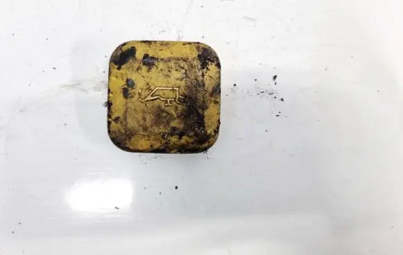 Rover 75 Oil filler cap 11122246680 1112-2246680