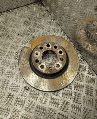 Volkswagen Golf V Front brake disc