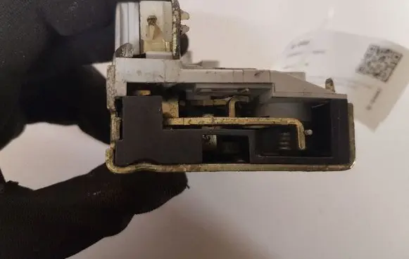 Citroen C5 Front door lock