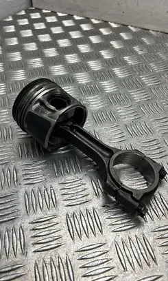 Renault Trafic III (X82) Piston with connecting rod 080340