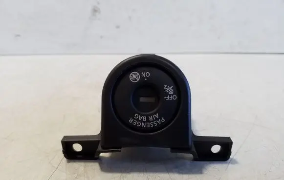 Passenger airbag on/off switch