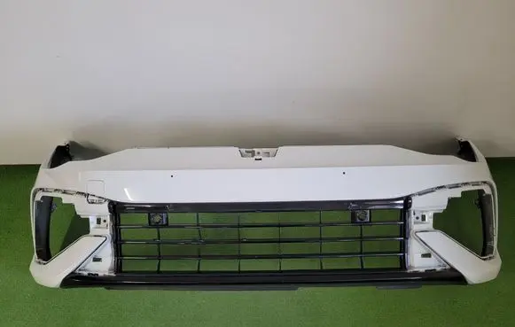Volkswagen Golf VIII Front bumper 5H0807221E