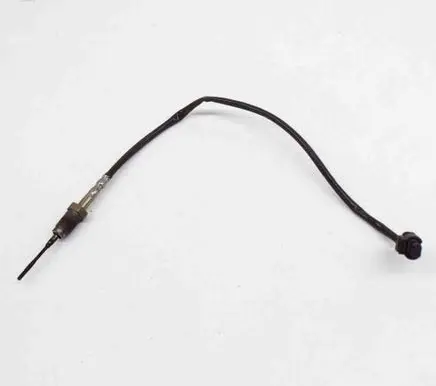 BMW 2 F22 F23 Oil temperature sensor 8589814