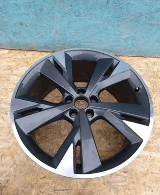 Audi Q4 e-tron R20 alloy rim 89A601025L