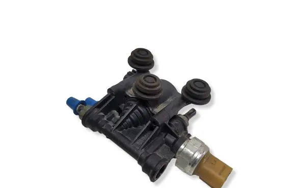 Land Rover Discovery 4 - LR4 Vacuum air tank RYH000046