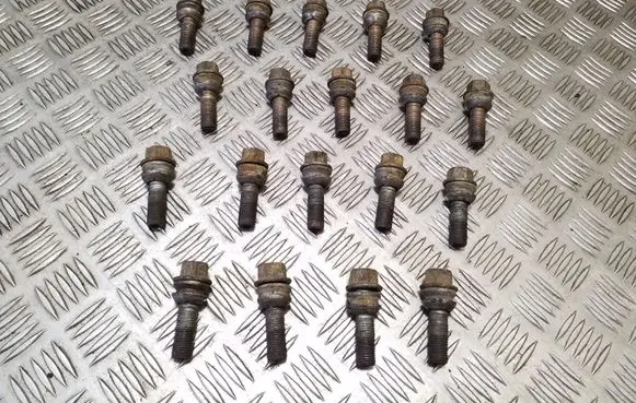 Volkswagen Transporter - Caravelle T4 Nuts/bolts 