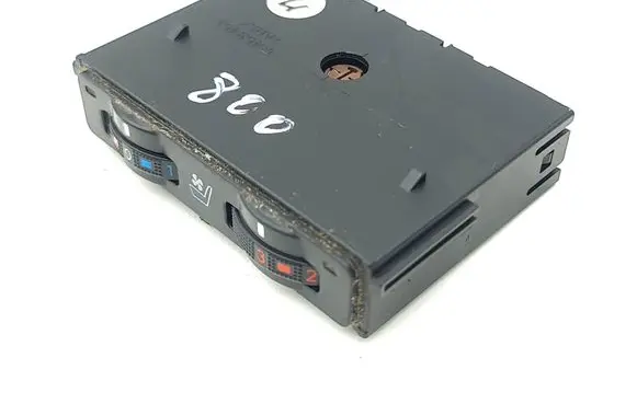 Lexus IS 220D-250-350 Seat heating switch 453451