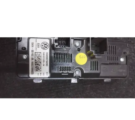 Volkswagen Tiguan Climate control unit 3G0907049D 5HB01187034