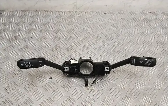Volkswagen Tiguan Wiper turn signal indicator stalk/switch 5Q1953521FP