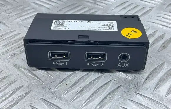 Audi A4 S4 B9 AUX in-socket connector 8W0035736