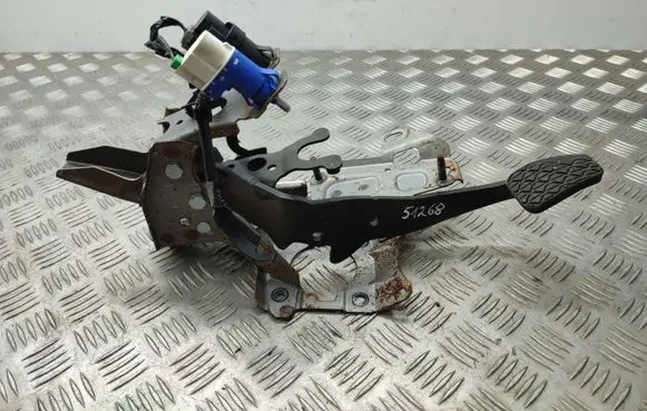Ford B-MAX Brake pedal