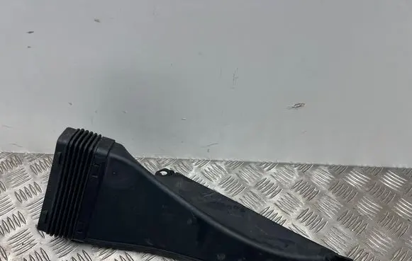 Audi A6 S6 C8 4K Air intake duct part 4K0129520C