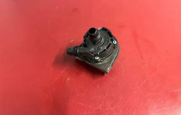 BMW X1 F48 F49 Electric auxiliary coolant/water pump 8486848
