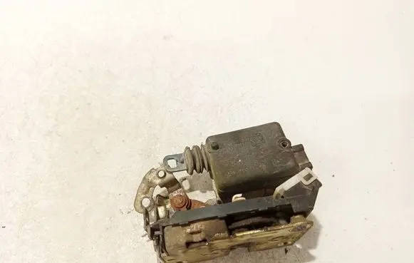 Renault Clio II Front door lock
