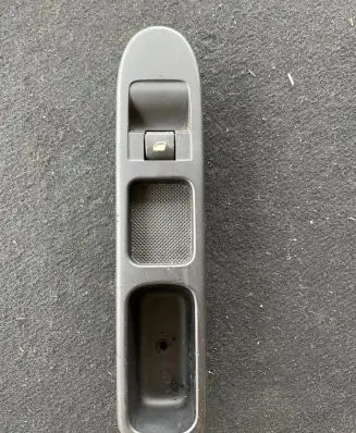 Peugeot 207 Electric window control switch 9654860777