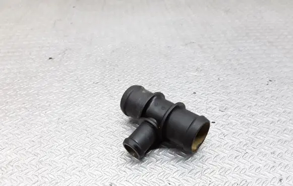 Volkswagen Golf VI Engine coolant pipe/hose