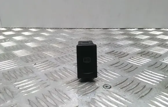 Volkswagen PASSAT B5.5 Windscreen/window heater switch 3B0959621C