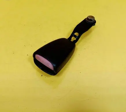 Mitsubishi Carisma Front seatbelt buckle 