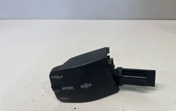 Multifunctional control switch/knob