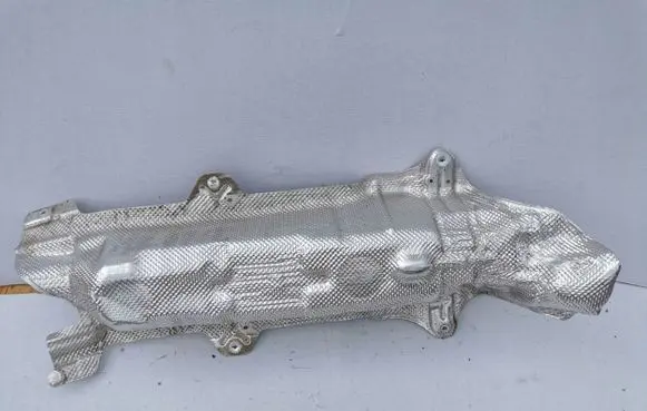 Opel Grandland X Heat shield in engine bay 