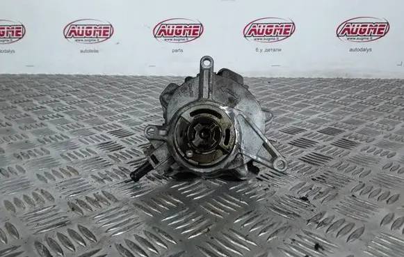 Honda CR-V Vacuum pump 301210095
