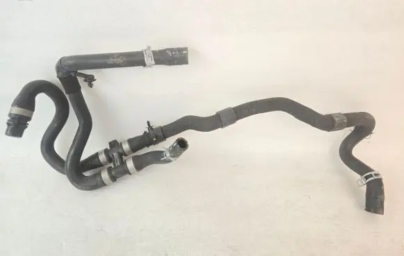 Volvo XC40 Engine coolant pipe/hose 32249609