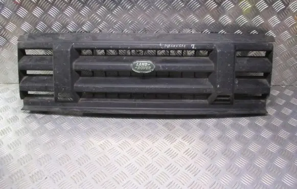Land Rover Discovery Front bumper upper radiator grill