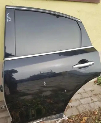 Infiniti FX Rear door