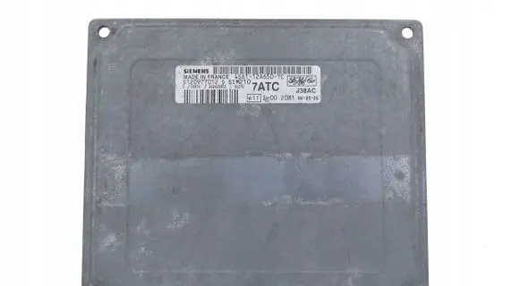 Ford Focus Engine control unit/module S120977012D 7ATC 4S6112A650TC