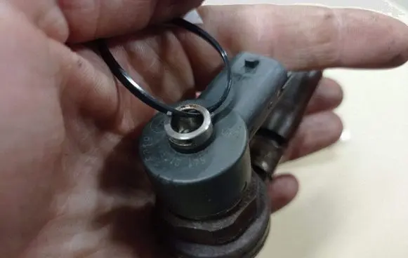 Opel Astra H Fuel injector 0445110175
