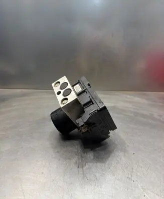 Volvo XC70 ABS Pump 8671224 10092504033