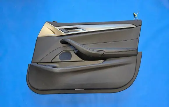 BMW 5 G30 G31 G38 Front door card panel trim