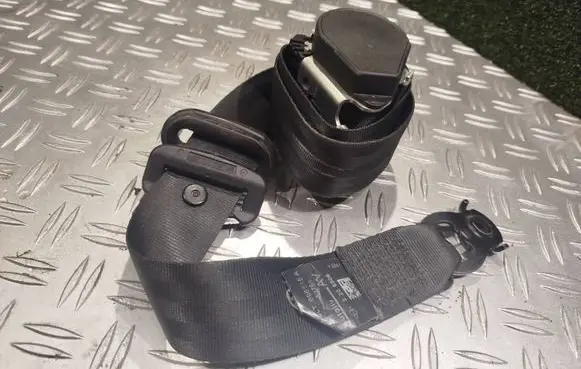 Renault Trafic II (X83) Front seatbelt 696515A 3206506 59764