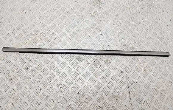 Citroen C5 Aircross Front door glass trim molding