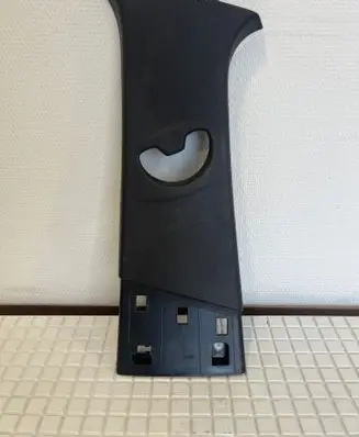 BMW X1 E84 (B) pillar trim (top) 2990775 77491511