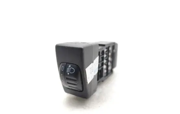Isuzu Rodeo Headlight level height control switch 134137