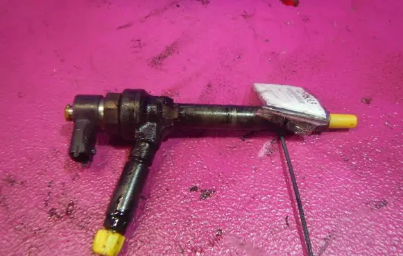 Honda Civic Fuel injector 0445110082