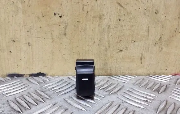 KIA Sportage Electric window control switch 935751H000 3695101000