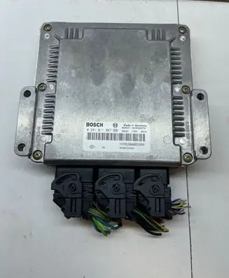 Volvo S40, V40 Engine control unit/module 0281011087