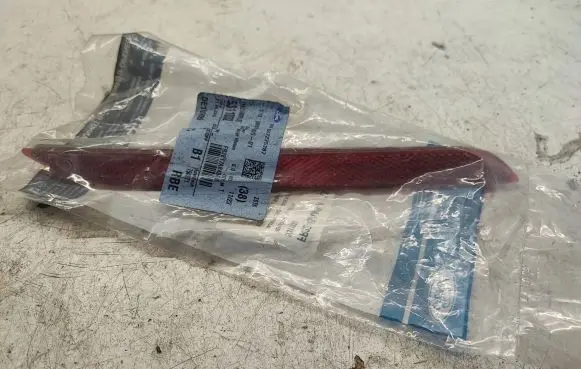 Ford Mustang VI Rear tail light reflector FR3Z15A448A 083100501 MR0580201