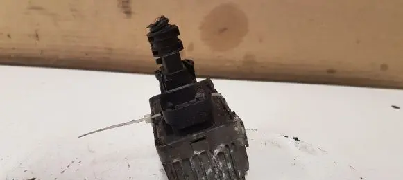 Opel Insignia A Glow plug pre-heat relay 55563423