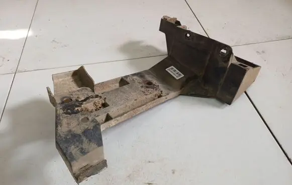 Opel Movano A Rear bumper mounting bracket 7700352211