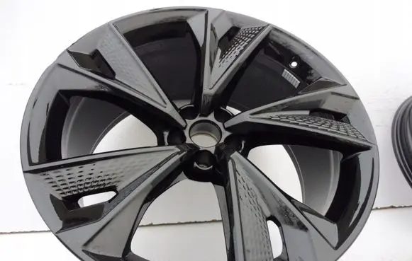 Audi RS6 C8 R22 alloy rim 4K0601025DD