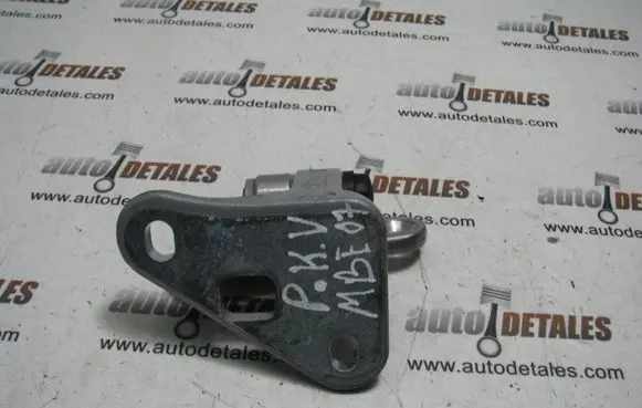 Mercedes-Benz E W211 Front door upper hinge