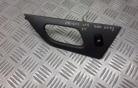 Peugeot 407 Quarter vent window switch 96360166XT