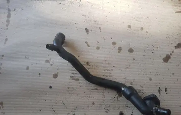 Ford Mondeo MK IV Engine coolant pipe/hose